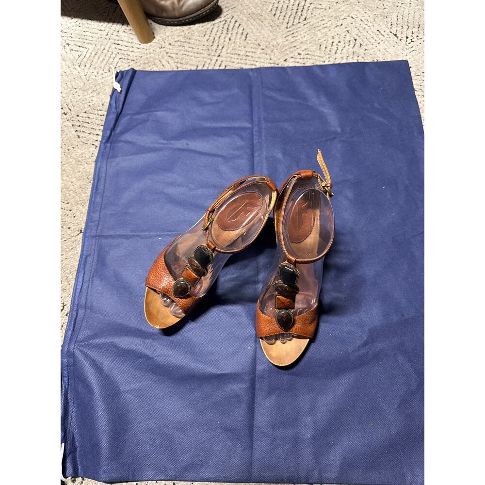 Frye Tan Dolly Jeweled Wooden High Heel Leather T-Strap Sandals Boho Bohemian7.5 - Picture 6 of 11
